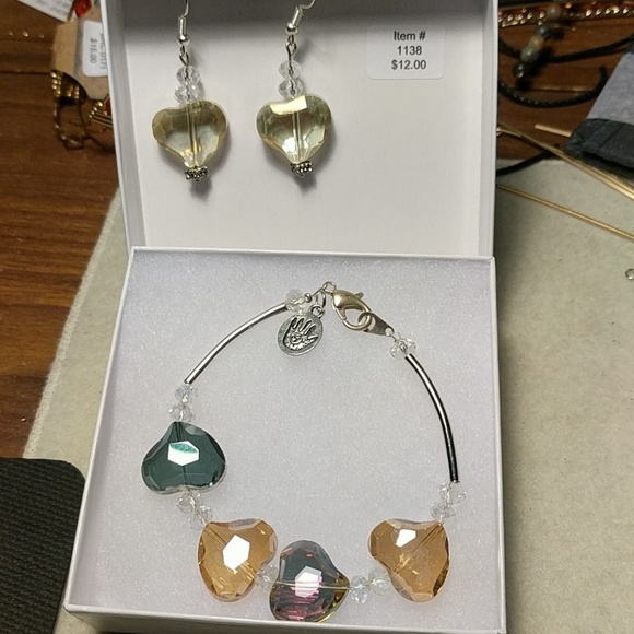 Bracelet and earrings - Picture 2 of 2